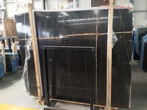 Nero Laurent must kuldmarmor